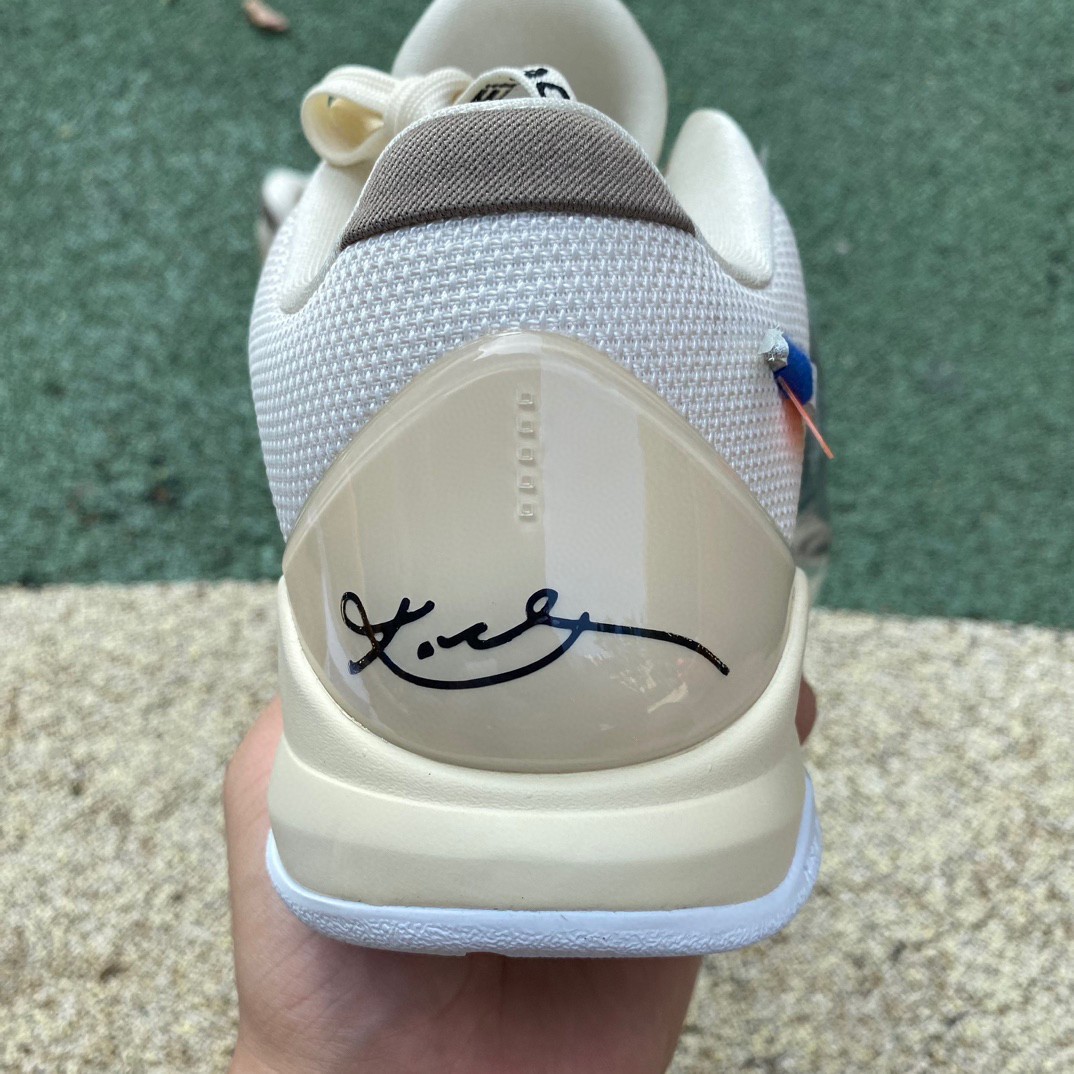 Off-white x Nike Kobe Sneaker      CZ0790-113 - DopestKickz