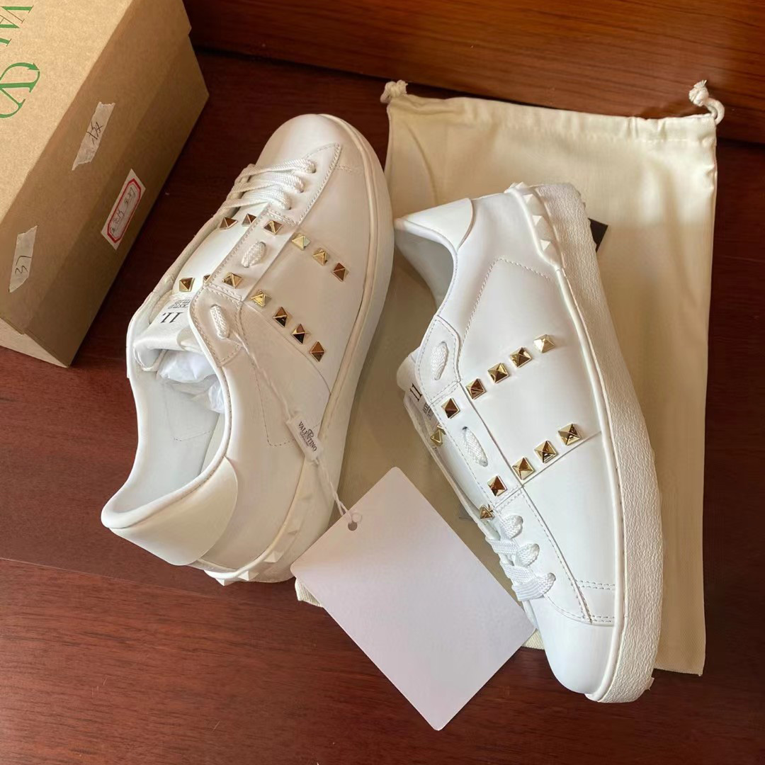 Valenti Garavani Rockstud Untitled Sneakers - DopestKickz