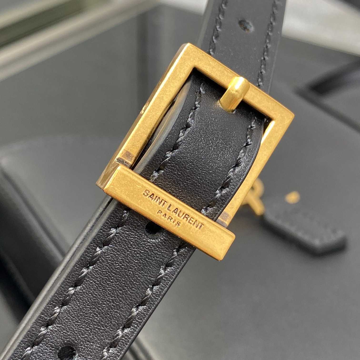 Saint Laurent Le 5 À 7 Mini Vertical In Shiny Leather - DopestKickz