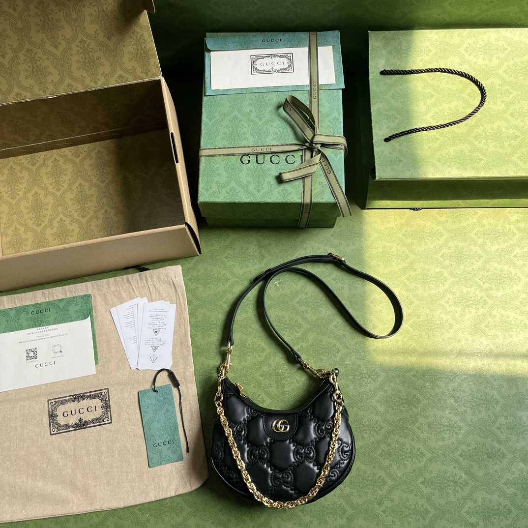 Gucci GG Matelasse Mini Bag(21x 14x 6cm) - DopestKickz