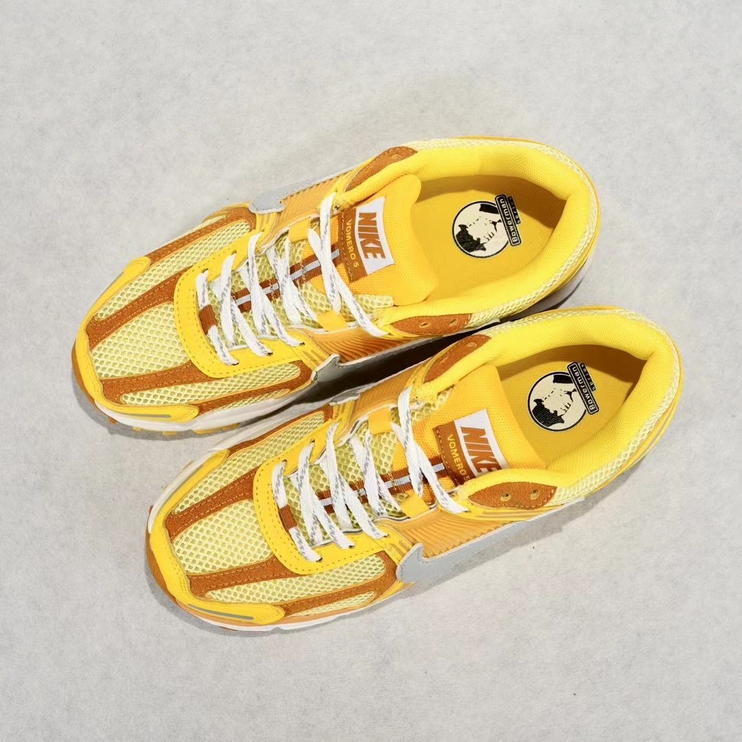 Nike Zoom Vomero 5 Sneaker   FJ4453-765 - DopestKickz