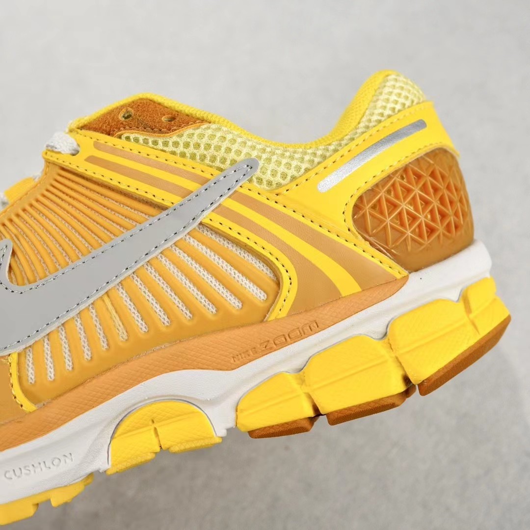 Nike Zoom Vomero 5 Sneaker   FJ4453-765 - DopestKickz