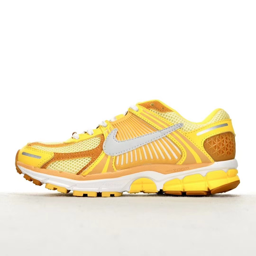 Nike Zoom Vomero 5 Sneaker   FJ4453-765 - DopestKickz