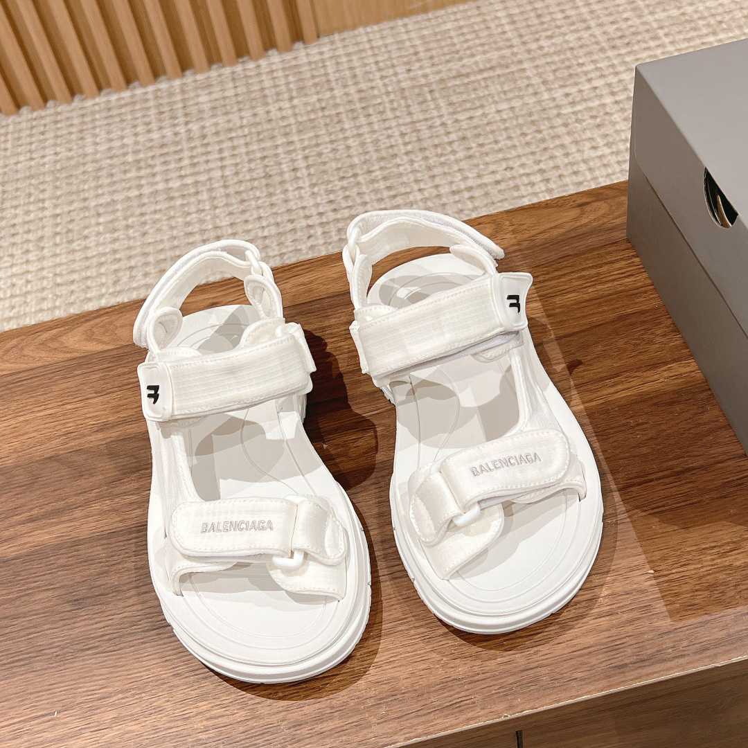 Balenciaga Women's Tourist Sandal In White - DopestKickz