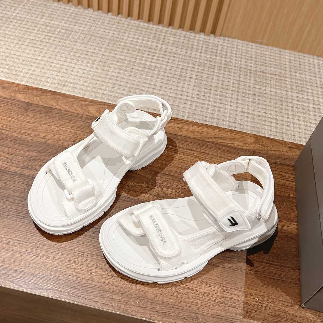 Balenciaga Women's Tourist Sandal In White - DopestKickz