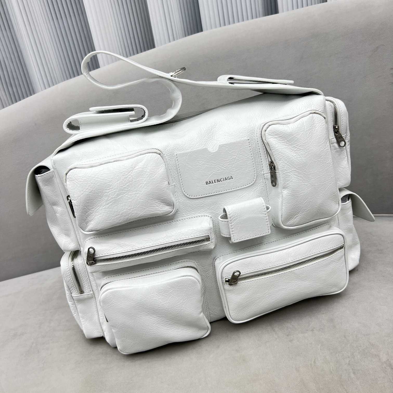 Balenciaga Logo Zipped Shoulder Bag(40x28x18cm) - DopestKickz