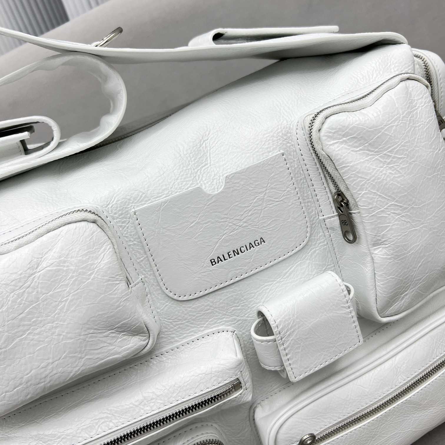 Balenciaga Logo Zipped Shoulder Bag(40x28x18cm) - DopestKickz