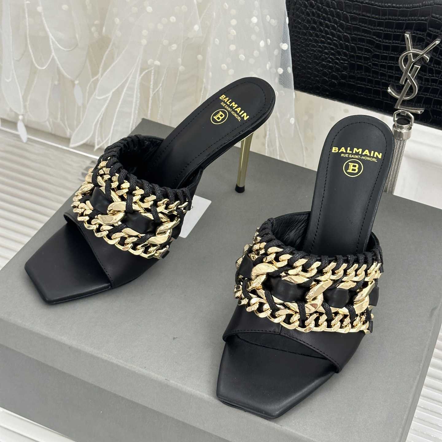 Balmain Chain-link Detail 110mm Pumps - DopestKickz