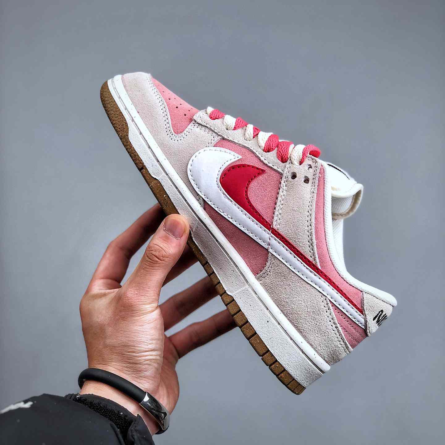 Nike Dunk Low SE Sneaker        DO9457-117 - DopestKickz