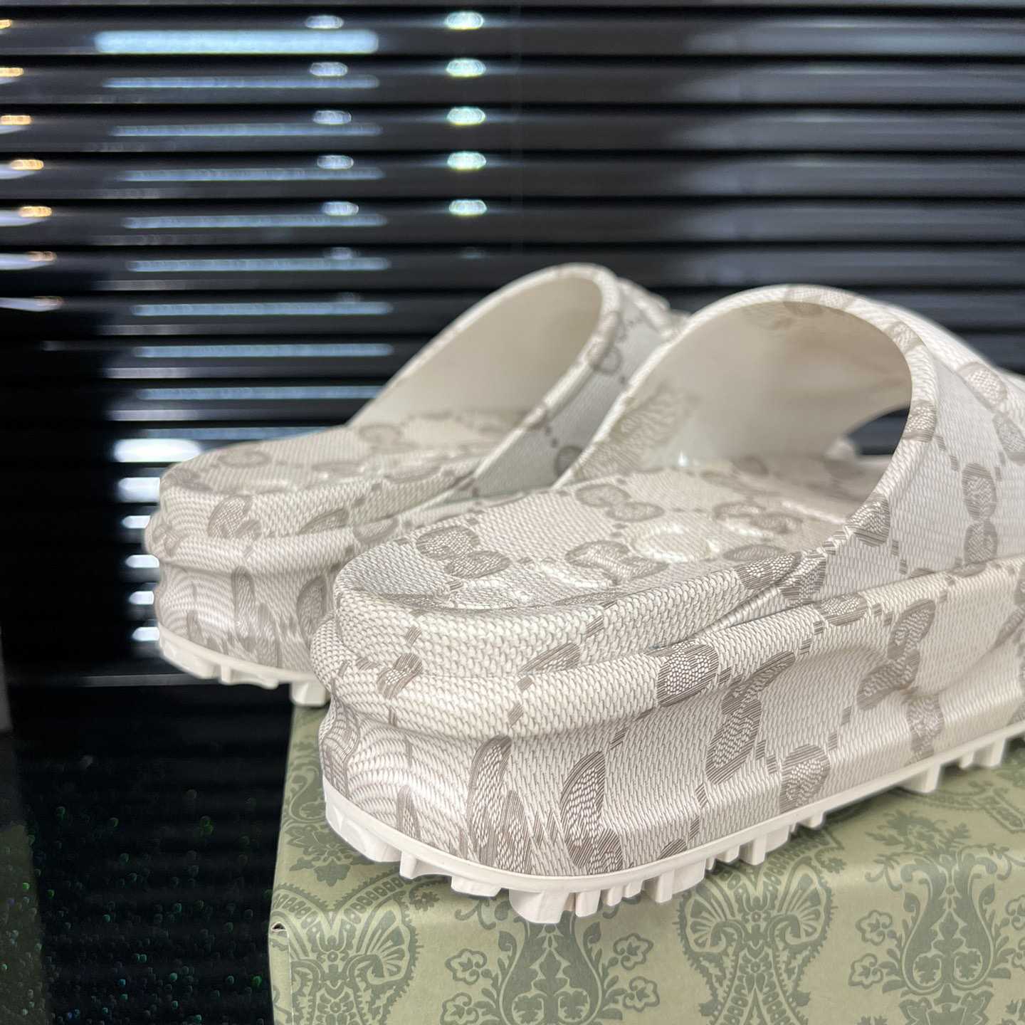 Gucci Women's Slide Sandal With Interlocking G - DopestKickz