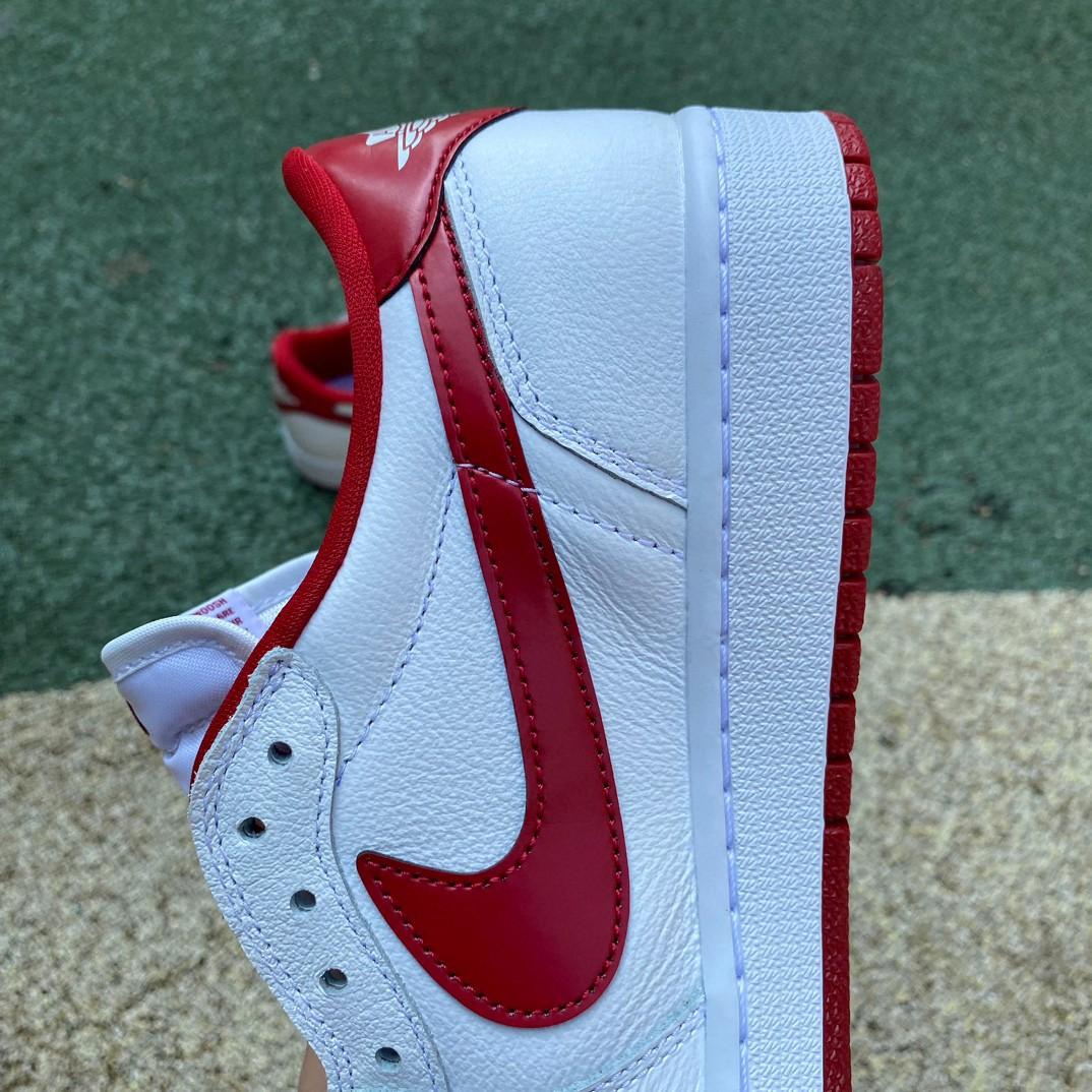 Air Jordan 1 Retro Low Sneaker     705329-101 - DopestKickz