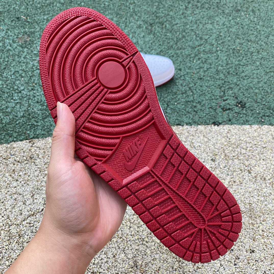 Air Jordan 1 Retro Low Sneaker     705329-101 - DopestKickz