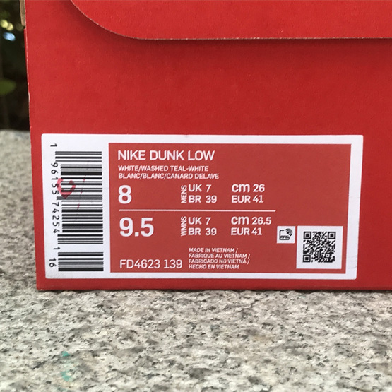 Nike Dunk Low  Sneaker      FD4623-139 - DopestKickz