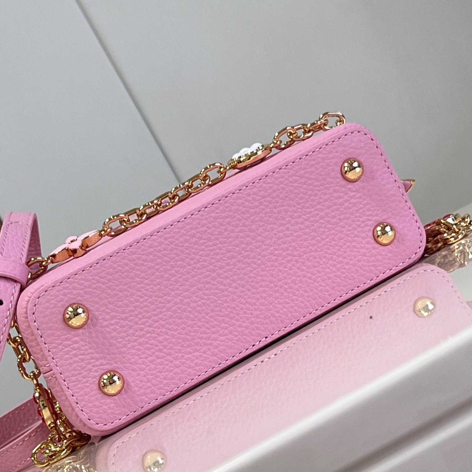 Louis Vuitton Capucines Mini Capucines (21x14x8cm)  M48865 - DopestKickz