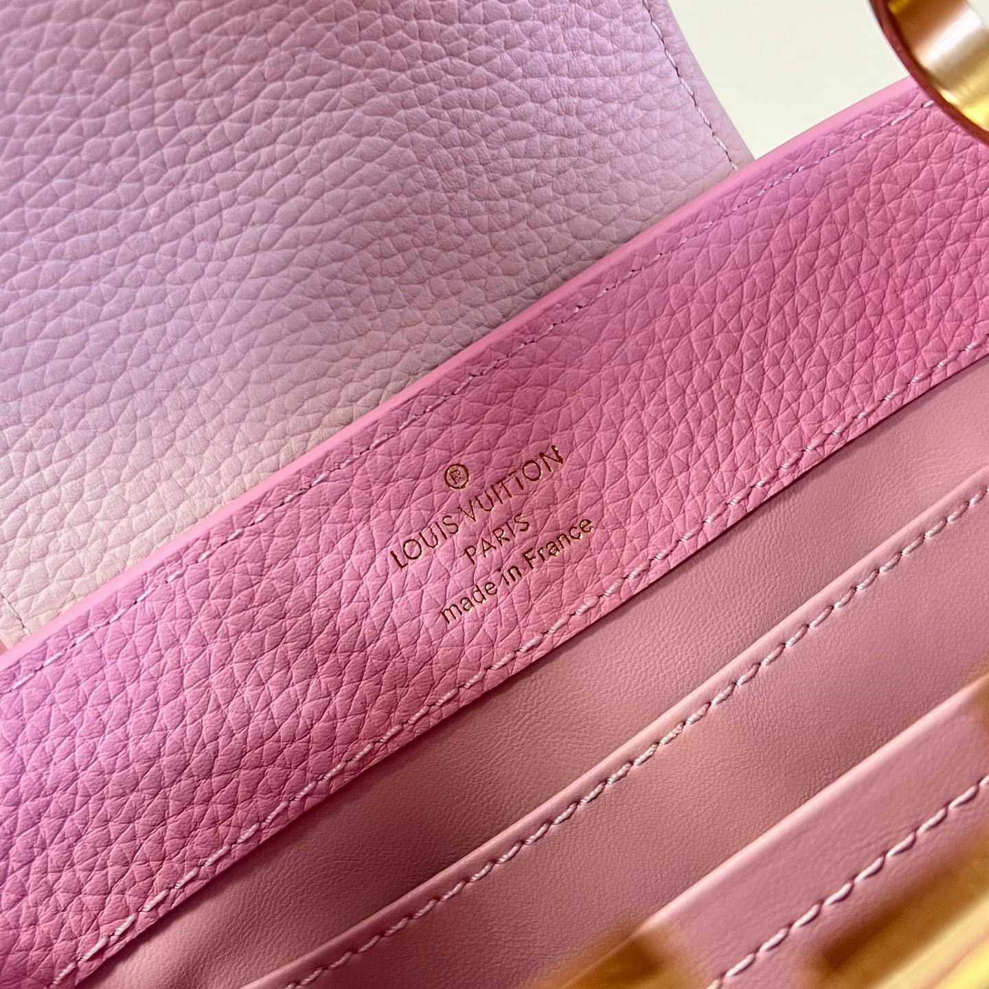 Louis Vuitton Capucines Mini Capucines (21x14x8cm)  M48865 - DopestKickz