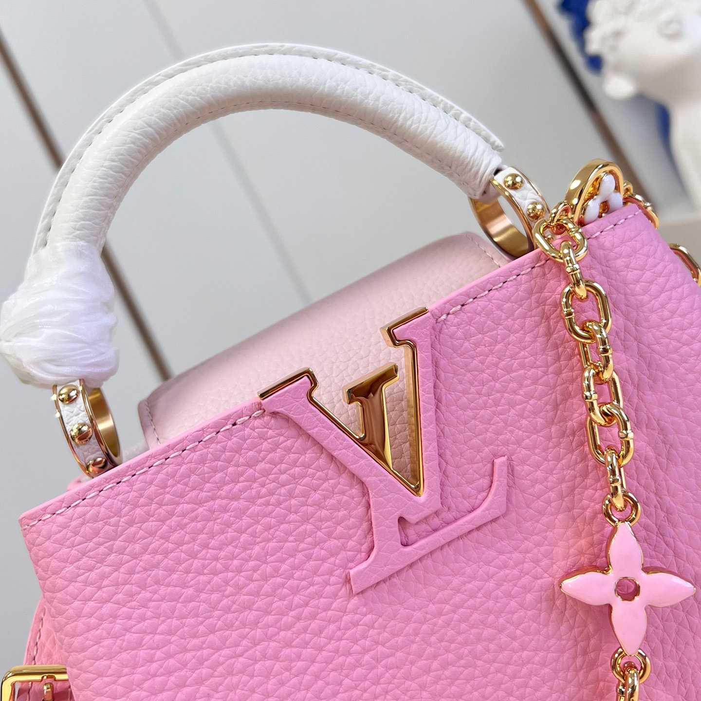 Louis Vuitton Capucines Mini Capucines (21x14x8cm)  M48865 - DopestKickz