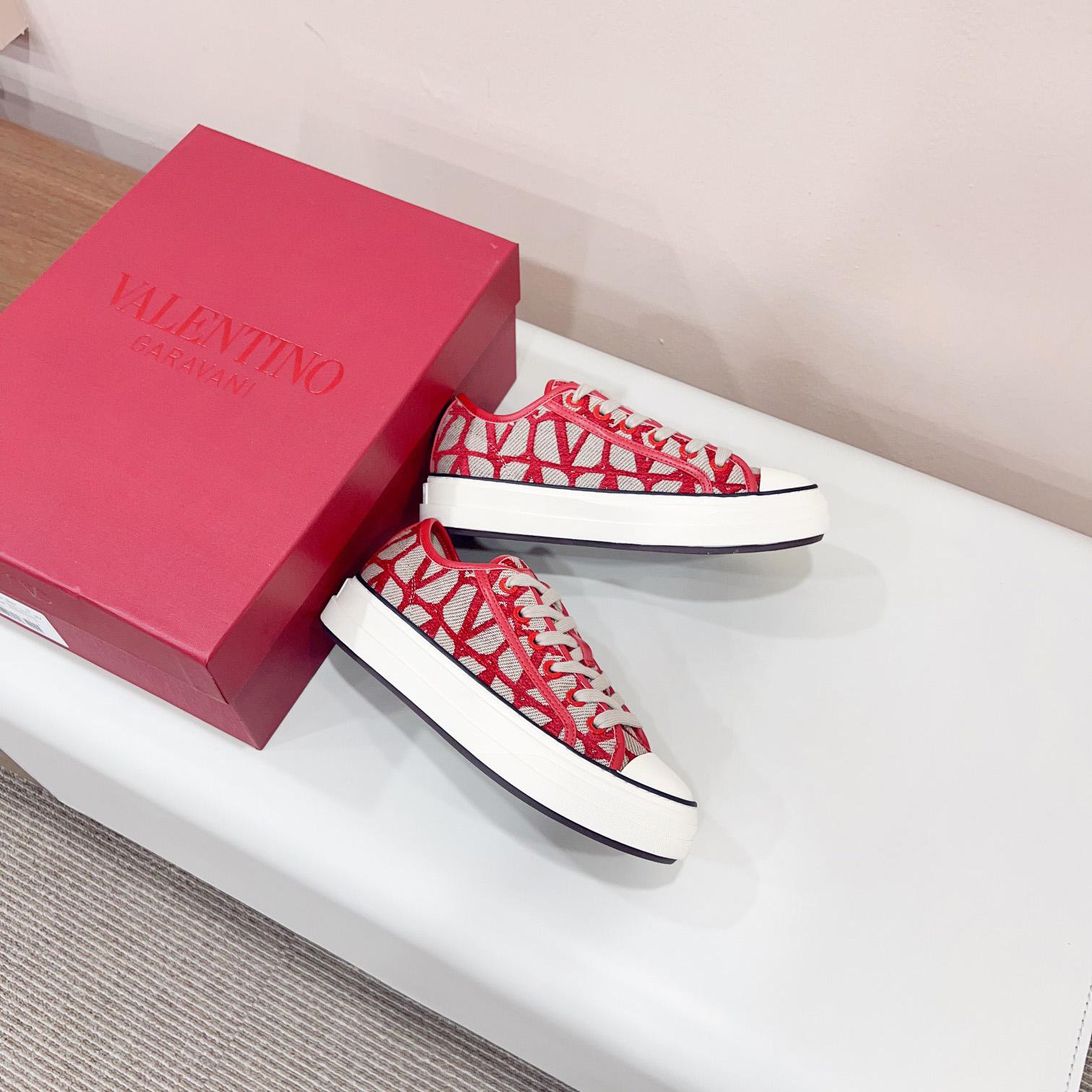 Valenti Toile Iconographe Totaloop Low-top Sneaker - DopestKickz