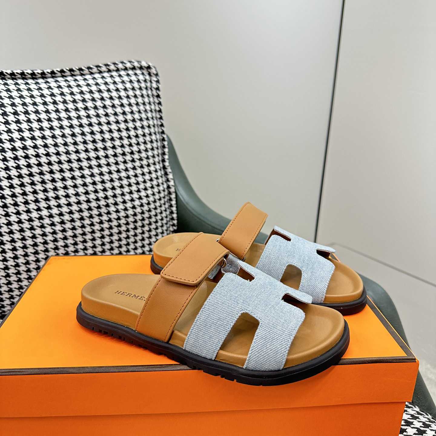 Hermes Women's Chypre Sandal  - DopestKickz