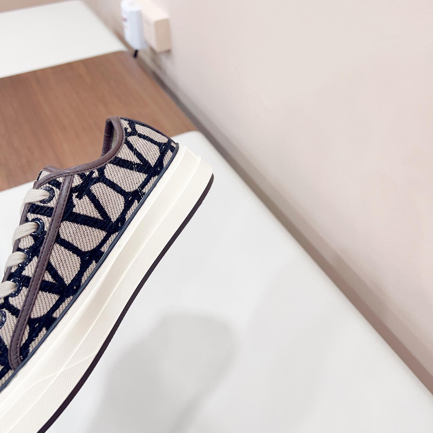 Valenti Toile Iconographe Totaloop Low-top Sneaker - DopestKickz