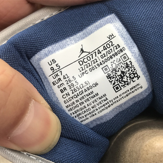 Air Jordan 1 Low OG  Sneaker        DC0774-402  - DopestKickz