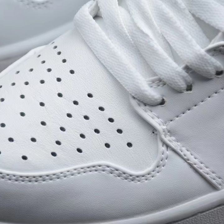 Air Jordan 1 Low Sneaker   553558-170 - DopestKickz