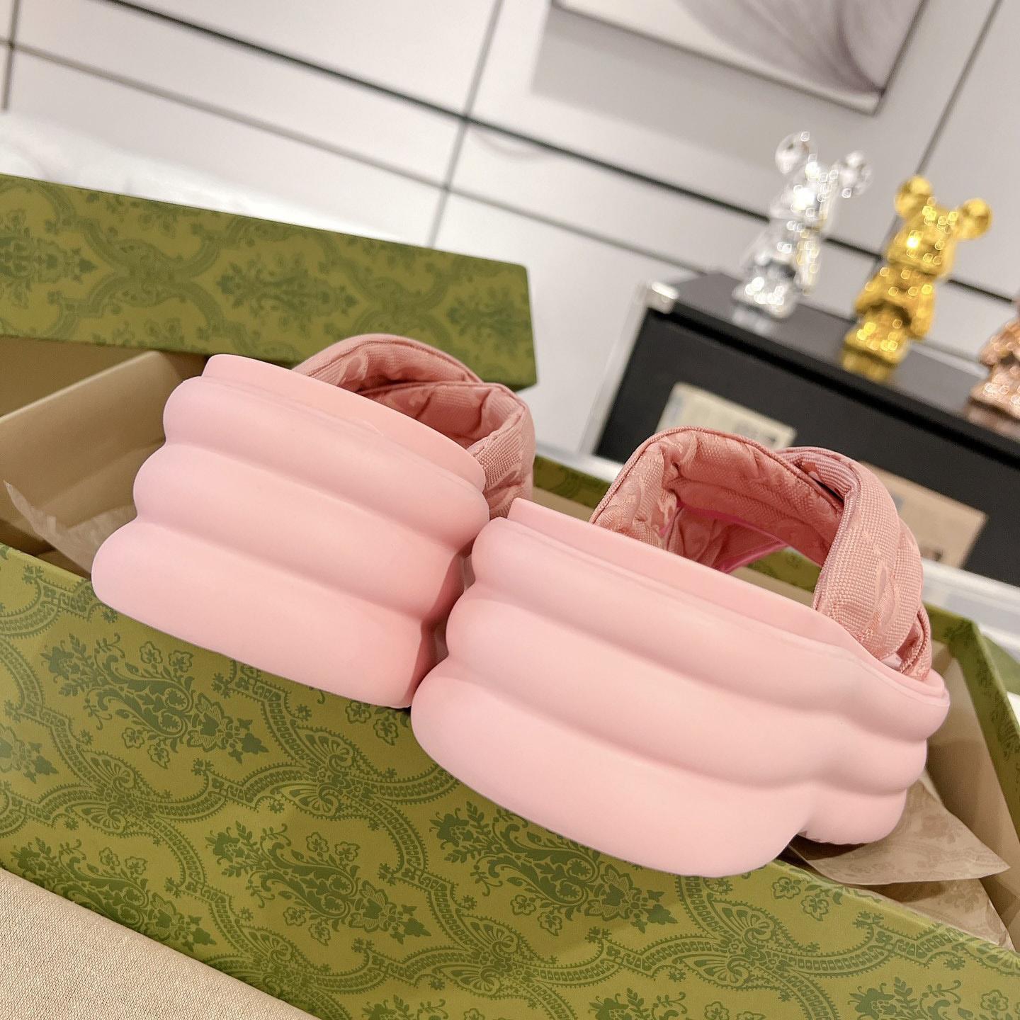 Gucci Women's GG Platform Slide Sandal - DopestKickz