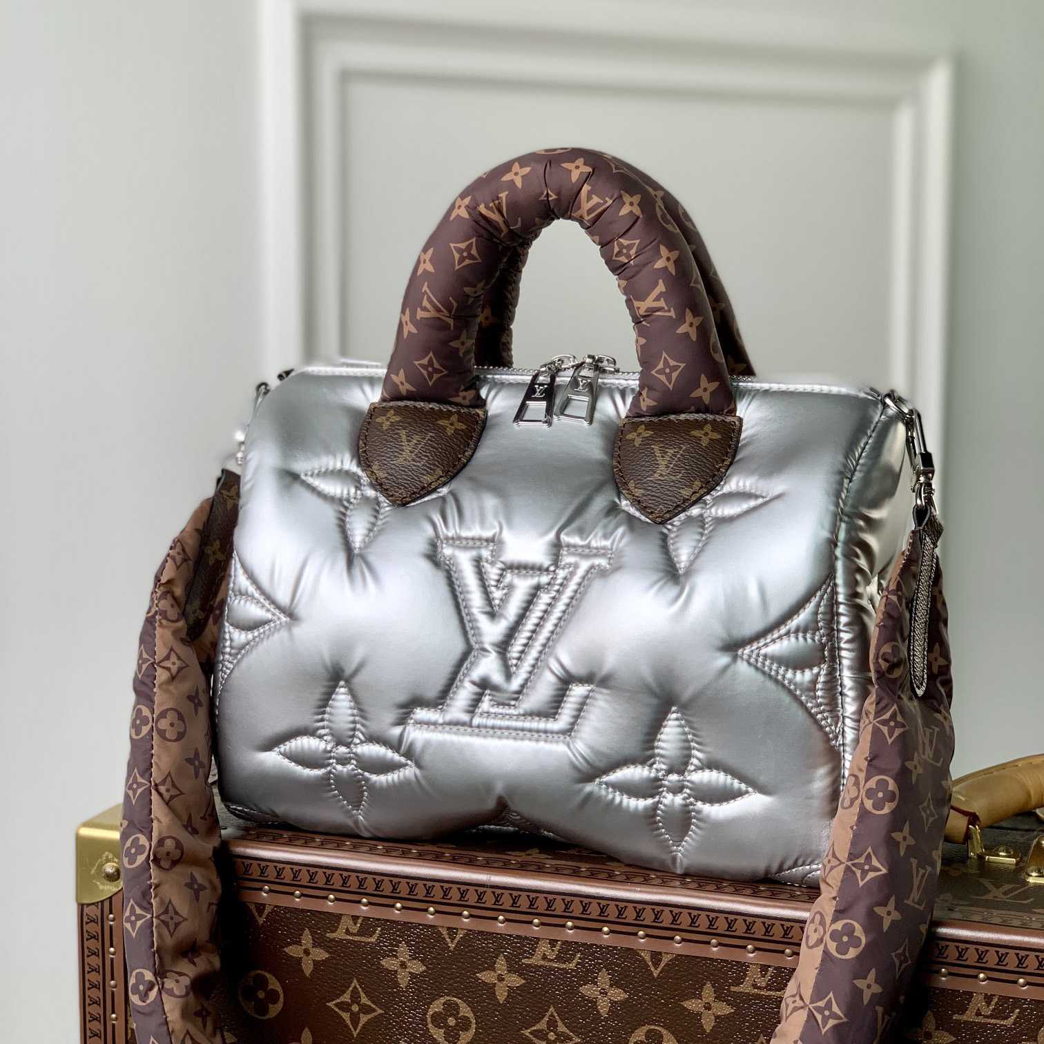 Louis Vuitton Pillow Speedy 25 Bandouliere Bag (25 x 19 x 15cm)  M59009 - DopestKickz