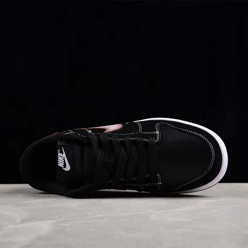 Nike Dunk Low Sneakers        fd6923-001  - DopestKickz