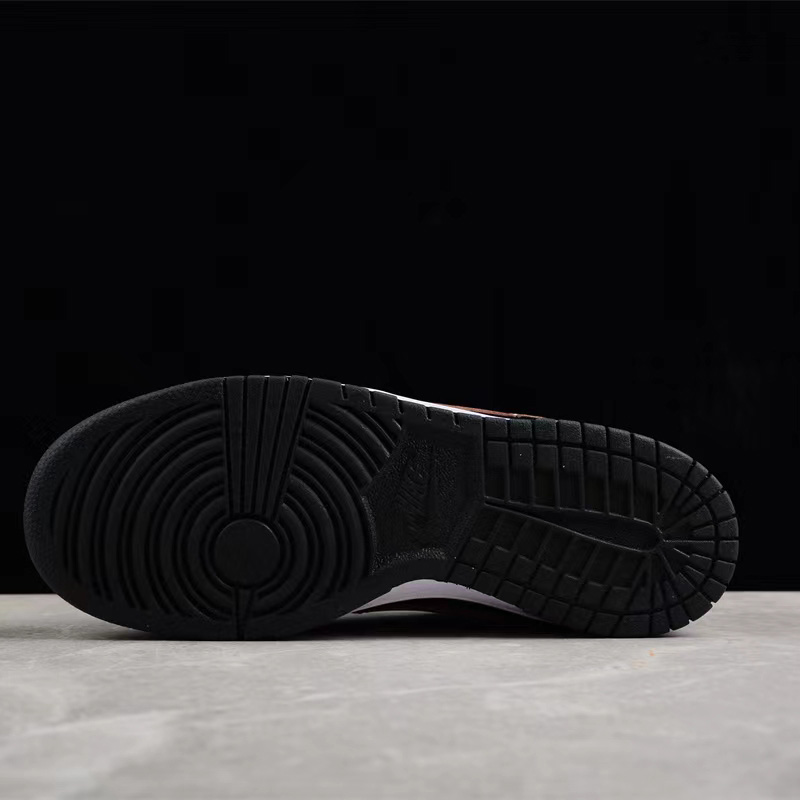 Nike Dunk Low Sneakers        fd6923-001  - DopestKickz