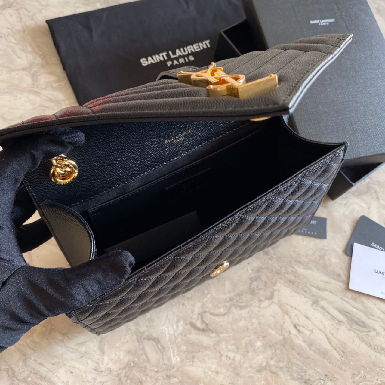 Saint Laurent Shoulder Bag (24-17.5-6cm) - DopestKickz