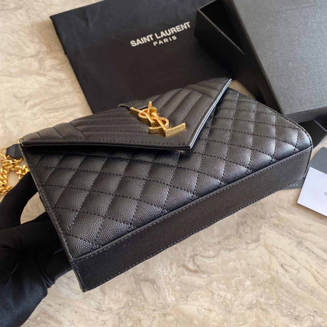 Saint Laurent Shoulder Bag (24-17.5-6cm) - DopestKickz