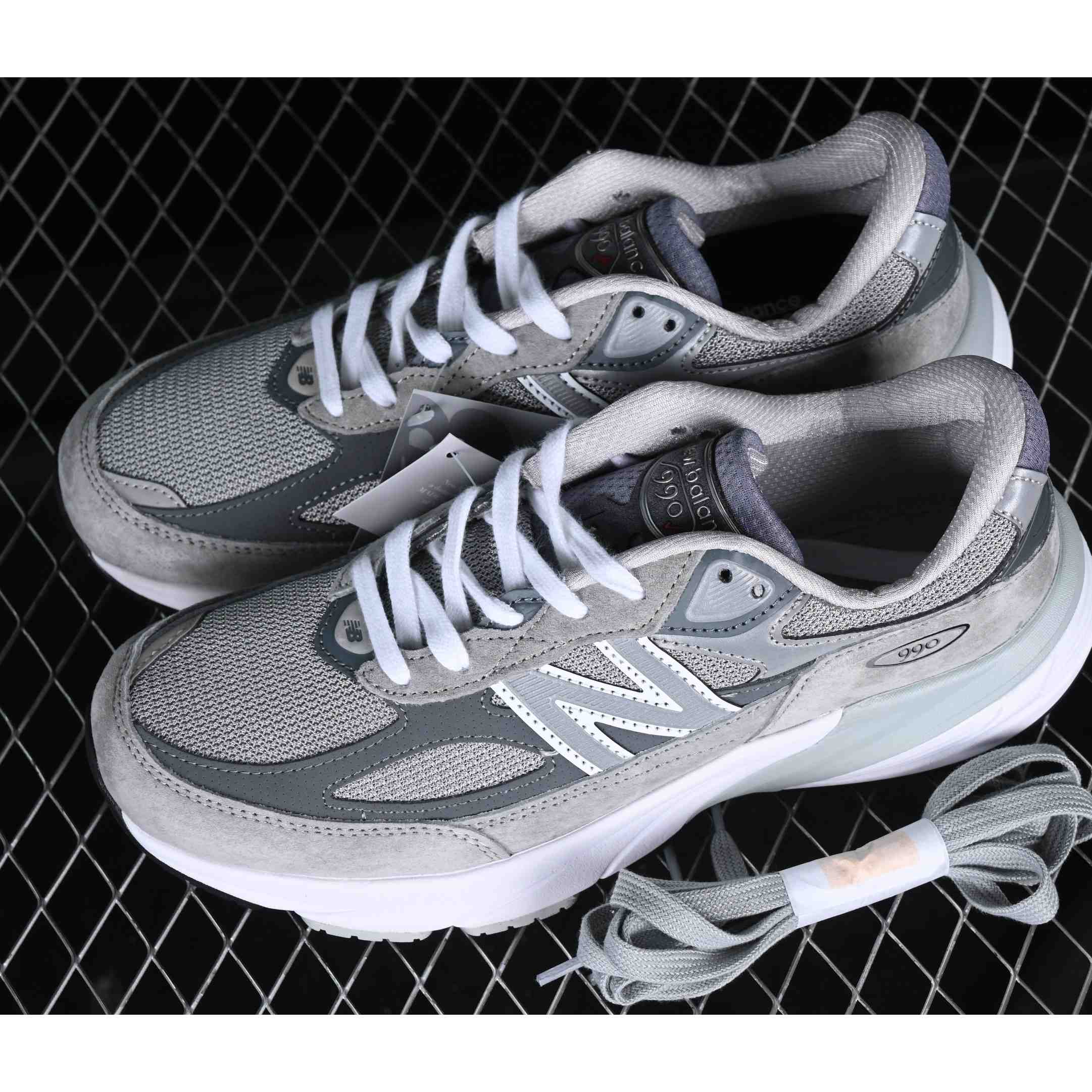New Balance Made In USA M990  Sneaker  - DopestKickz