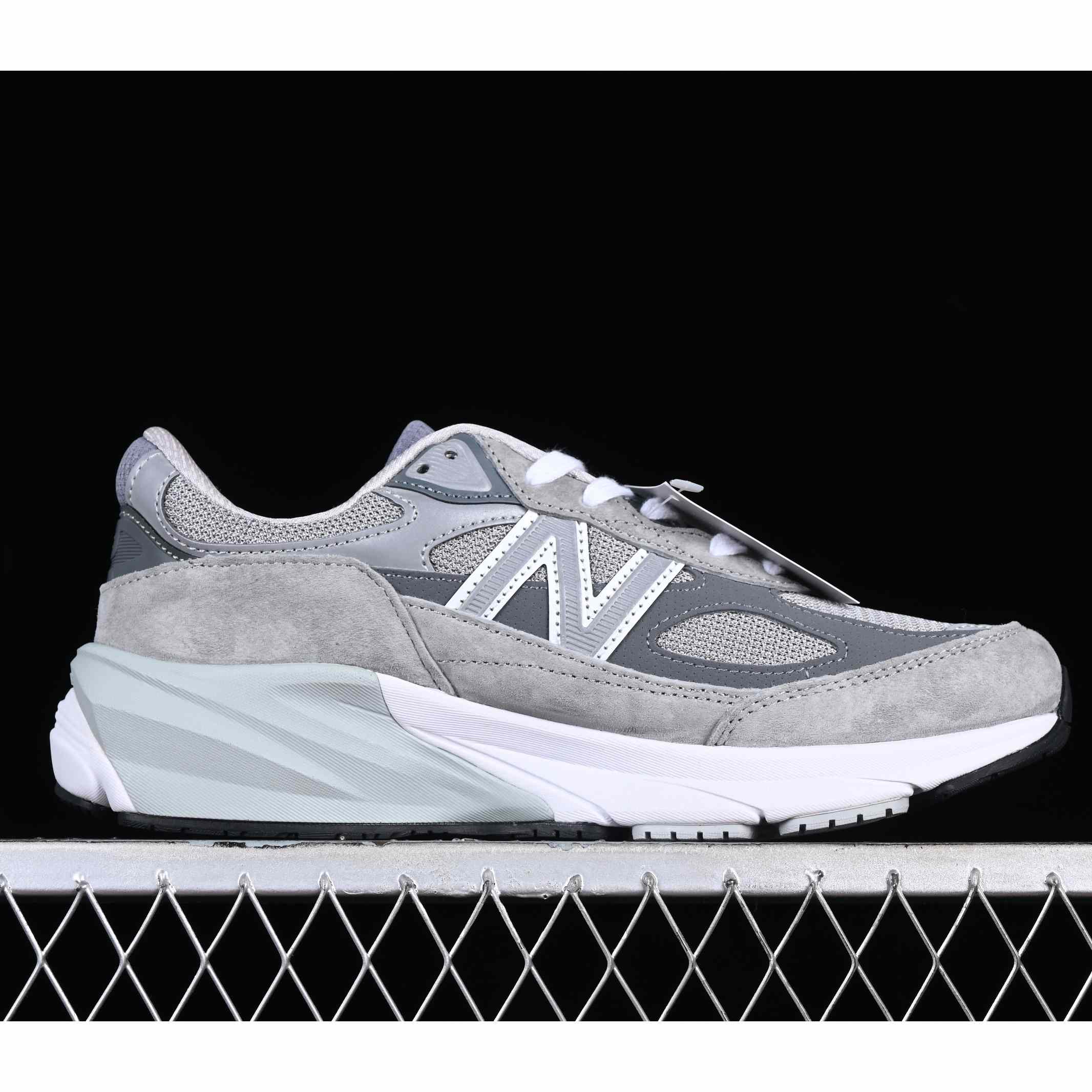 New Balance Made In USA M990  Sneaker  - DopestKickz
