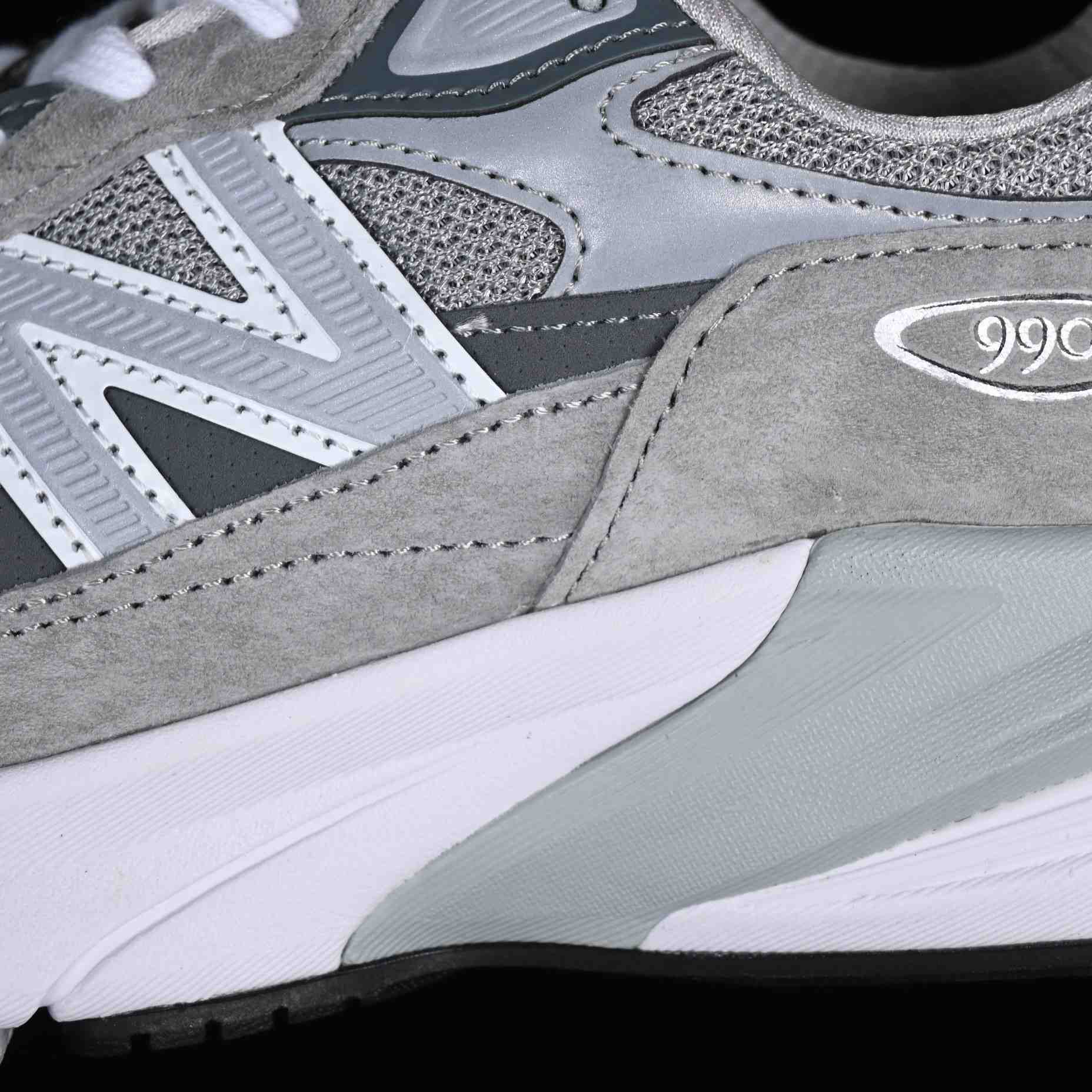 New Balance Made In USA M990  Sneaker  - DopestKickz