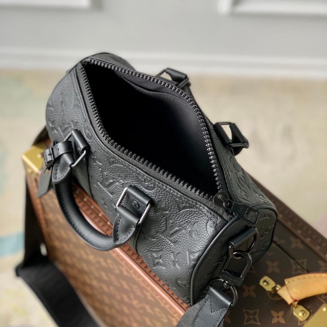 Louis Vuitton CKeepall Bandoulière 25 Taurillon Monogram (25x15x11CM)   M20900 - DopestKickz