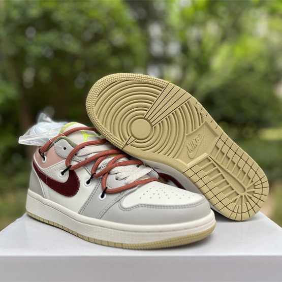 Air Jordan 1 Low Sneaker      FD9906-131  - DopestKickz