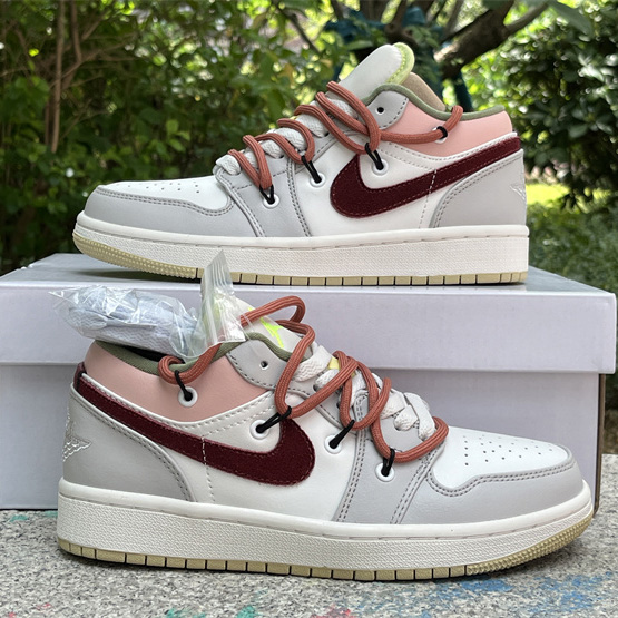 Air Jordan 1 Low Sneaker      FD9906-131  - DopestKickz