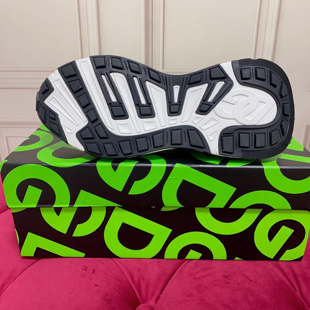 Dolce & Gabbana Fast Sneakers With Fusible Rhinestones - DopestKickz