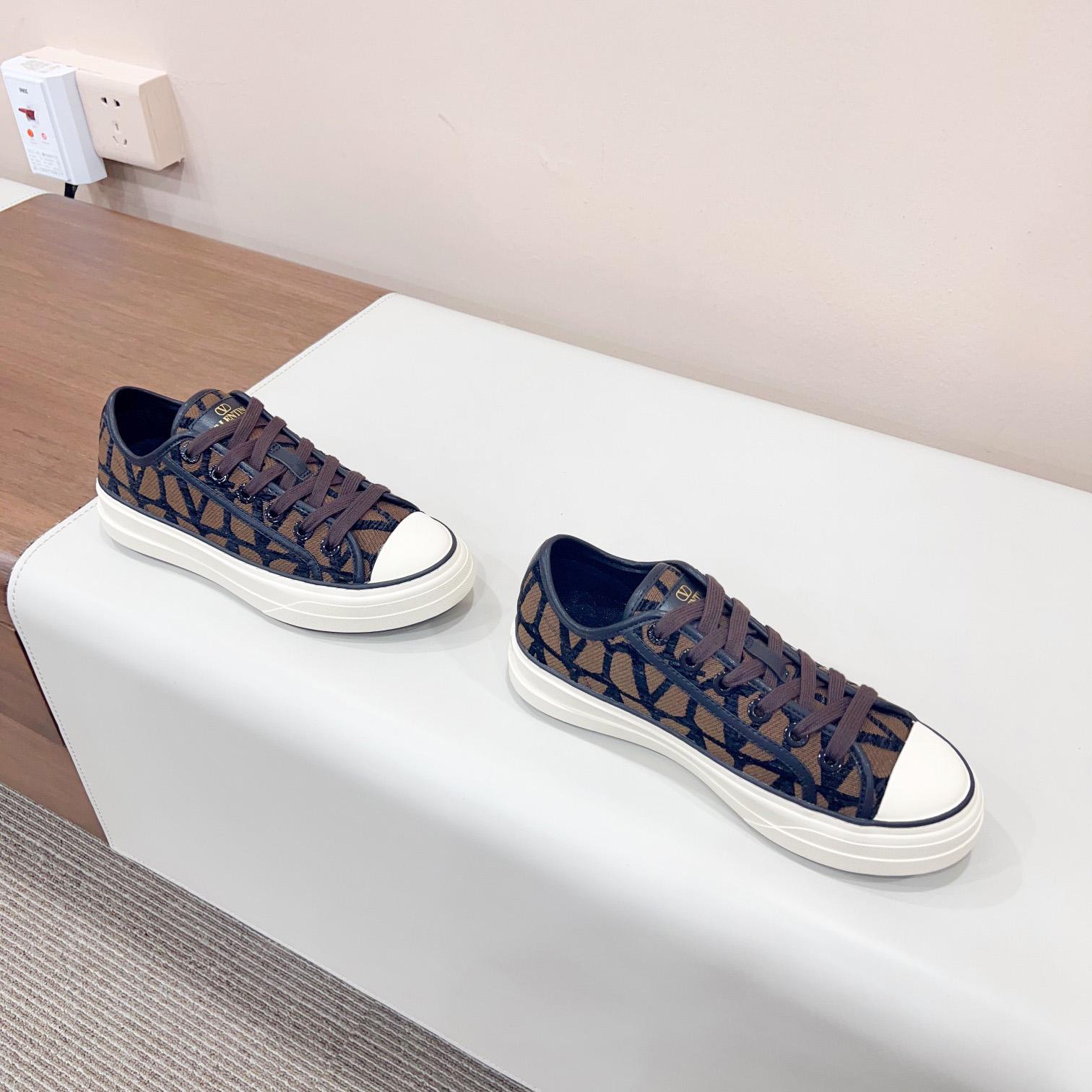 Valenti Toile Iconographe Totaloop Low-top Sneaker - DopestKickz