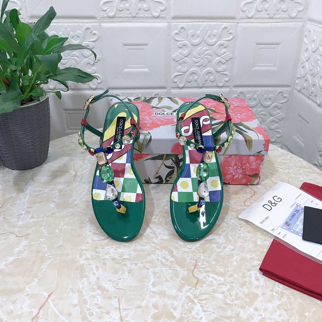 Dolce & Gabbana Patent Leather Thong Sandals - DopestKickz