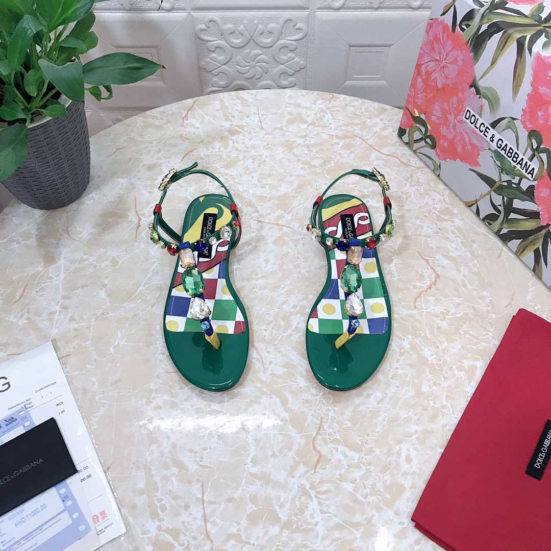 Dolce & Gabbana Patent Leather Thong Sandals - DopestKickz