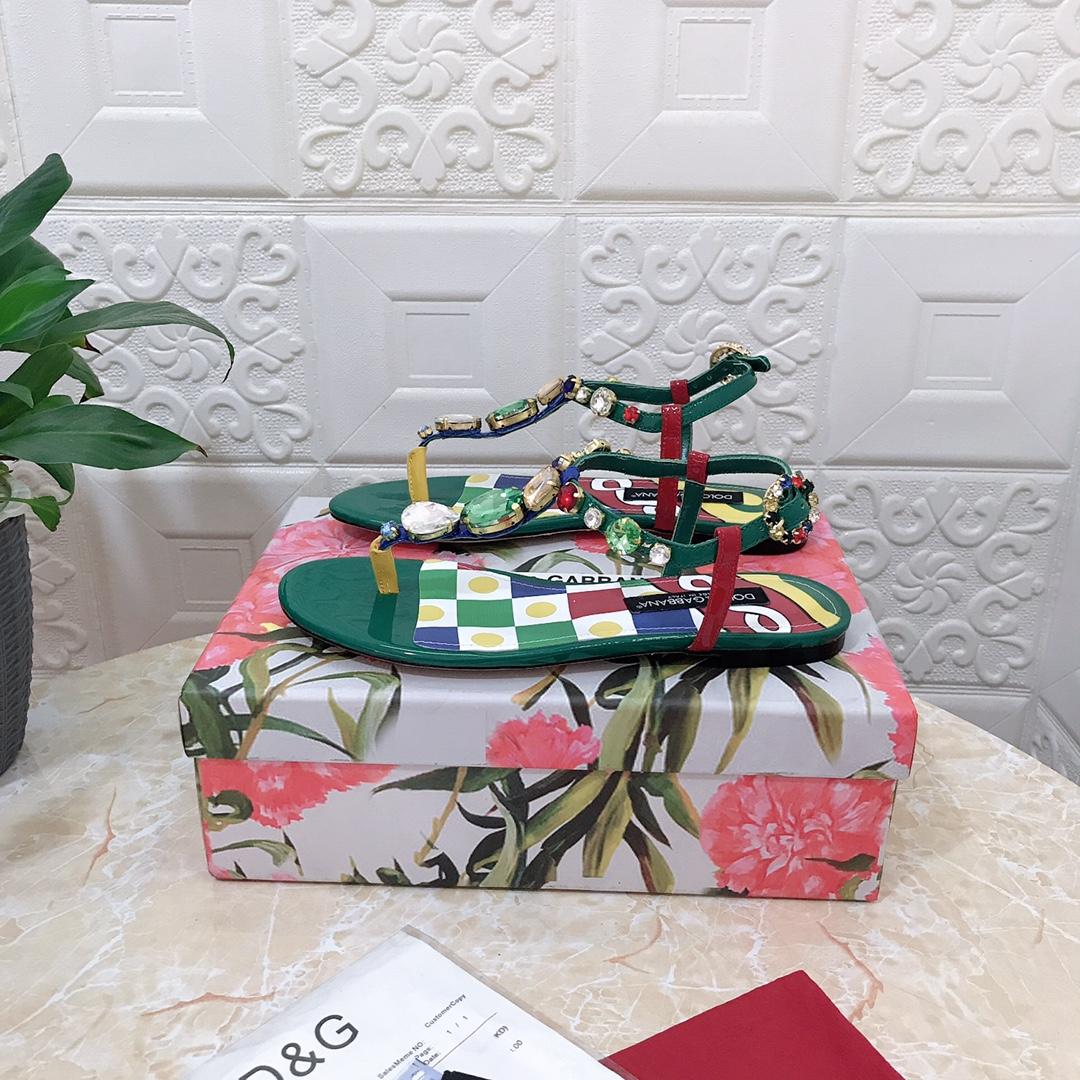 Dolce & Gabbana Patent Leather Thong Sandals - DopestKickz