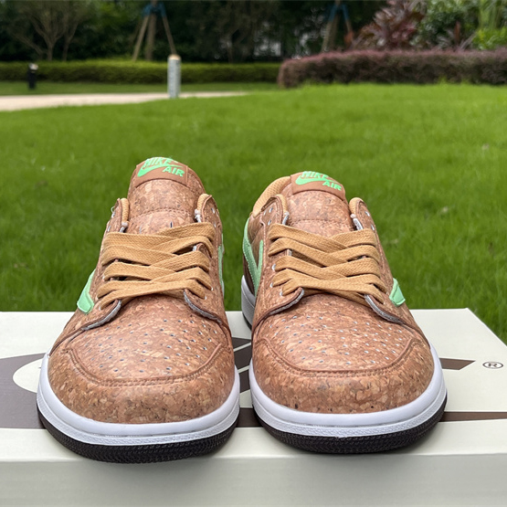 Travis Scott x Air Jordan 1 Sneaker      DM7866-922 - DopestKickz