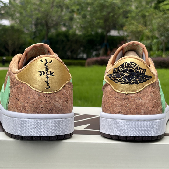 Travis Scott x Air Jordan 1 Sneaker      DM7866-922 - DopestKickz