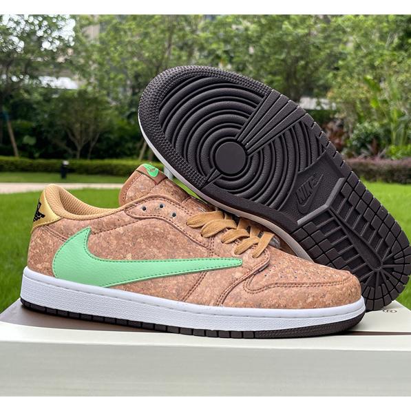 Travis Scott x Air Jordan 1 Sneaker      DM7866-922 - DopestKickz