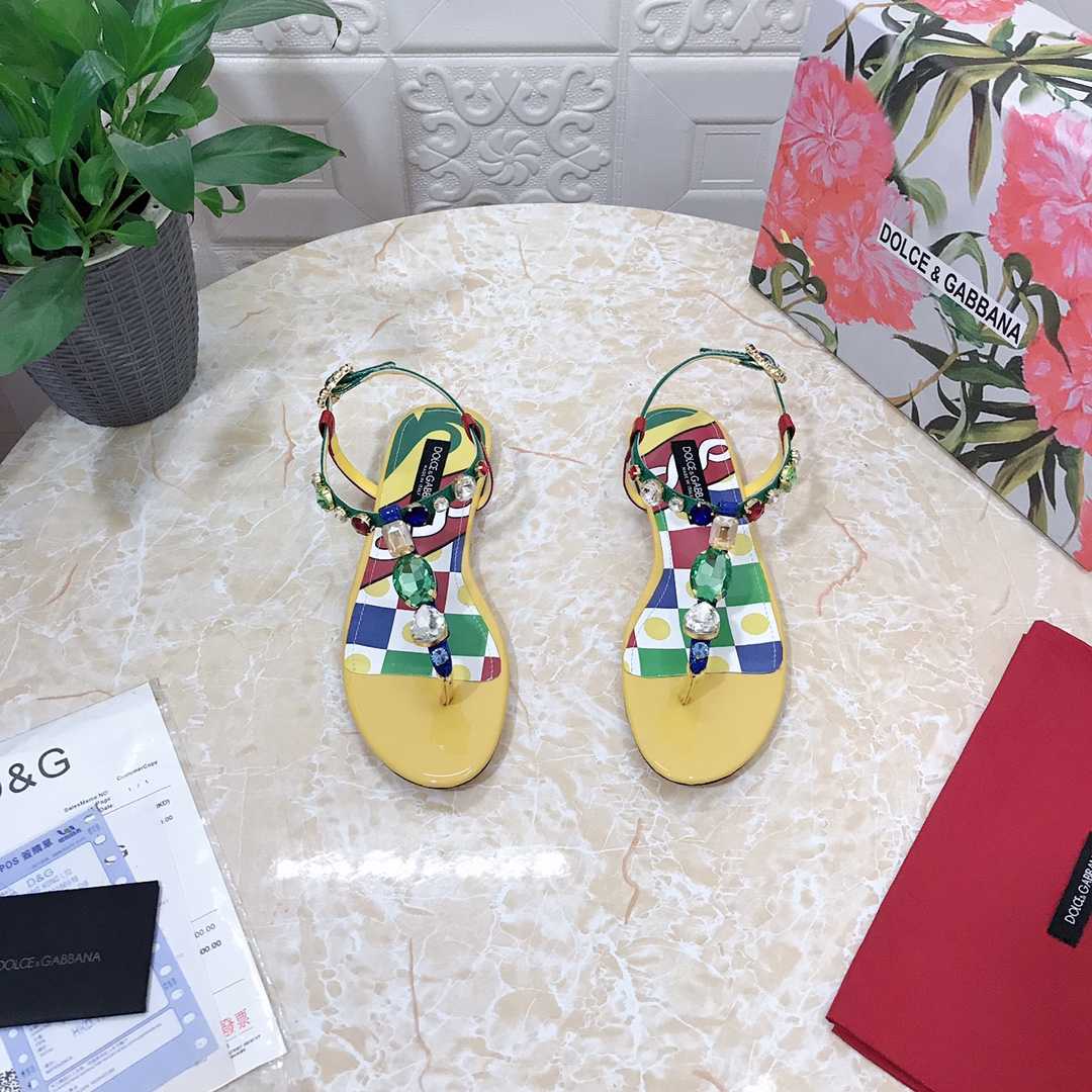 Dolce & Gabbana Patent Leather Thong Sandals - DopestKickz