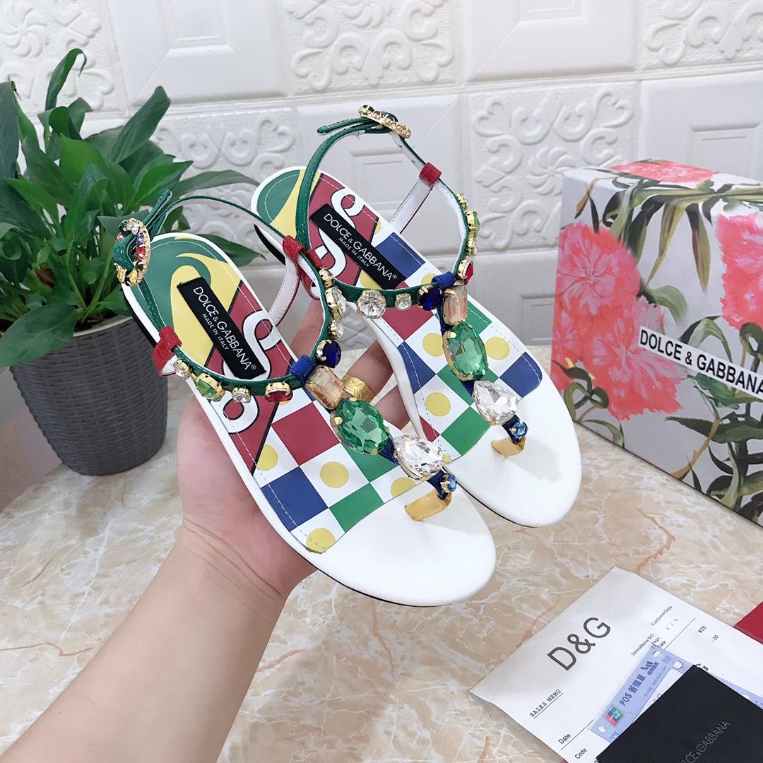 Dolce & Gabbana Patent Leather Thong Sandals - DopestKickz