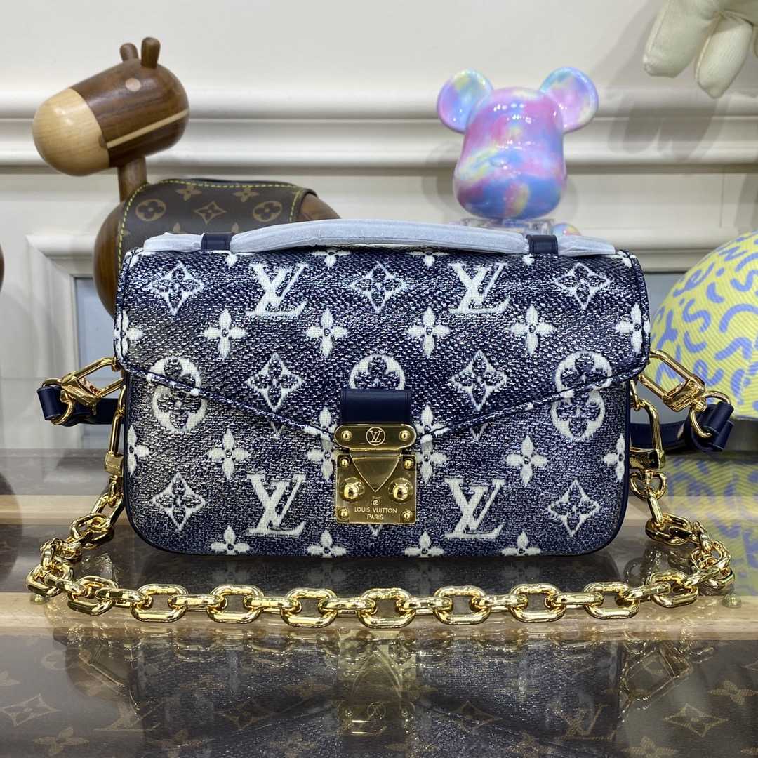 Louis Vuitton Pochette Métis East West (21.5x13.5x6cm)   M22834  - DopestKickz