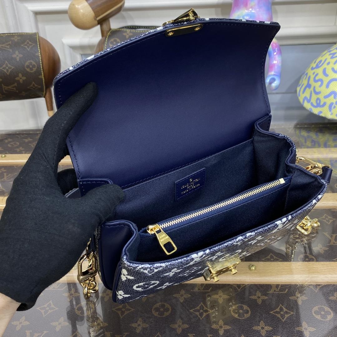 Louis Vuitton Pochette Métis East West (21.5x13.5x6cm)   M22834  - DopestKickz