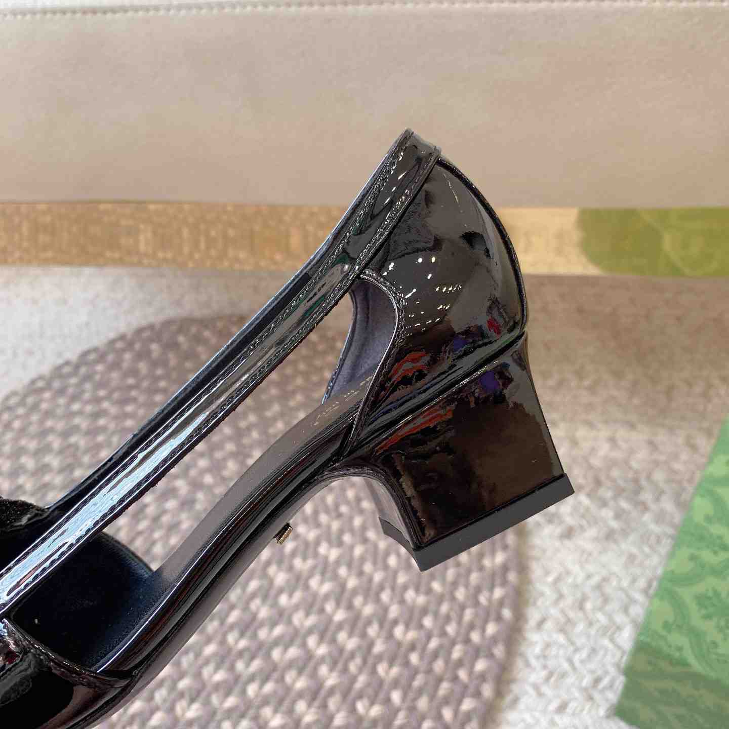 Gucci Women's Pump With GG Canvas - DopestKickz